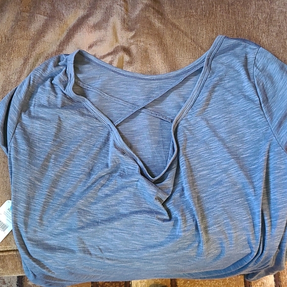 XL Drapey Yoga Tee - Picture 4 of 5